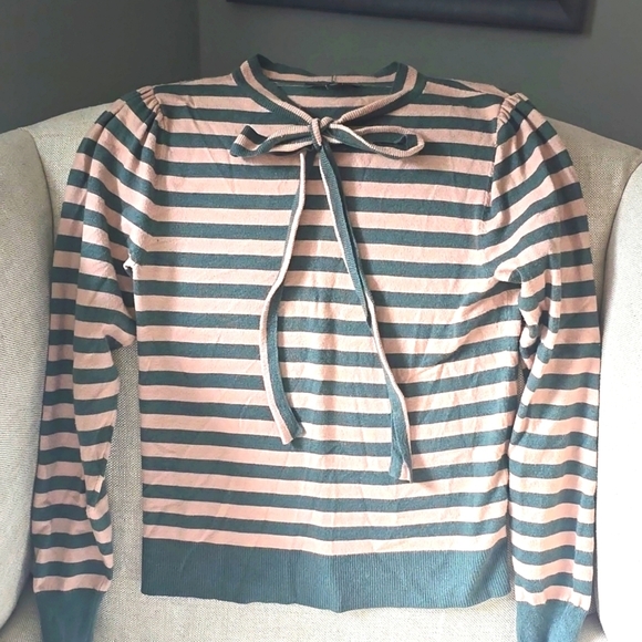 Ann Taylor Sweaters - Ann taylor puff sleeve tie neck lightweight sweater medium